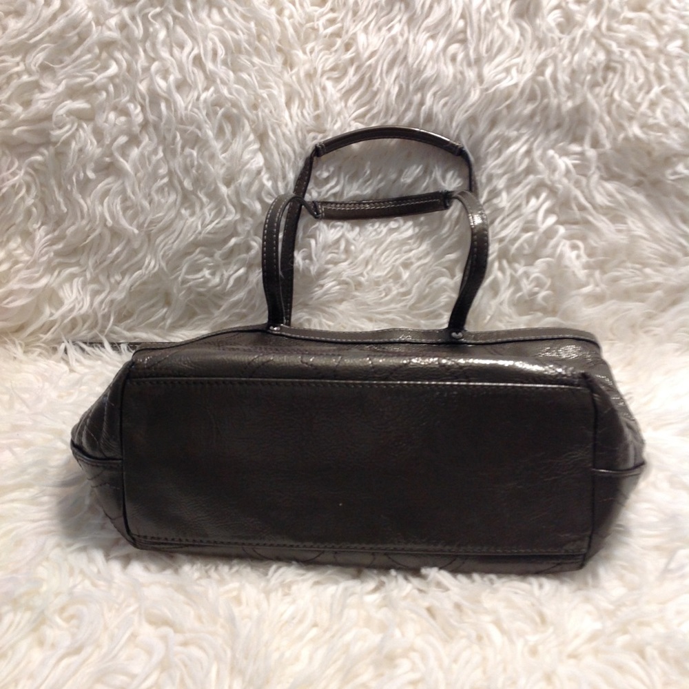Gorgeous Stitched C Signature Stiped Tote Coach, metallilic gray-green, leather - Picture 3 of 6